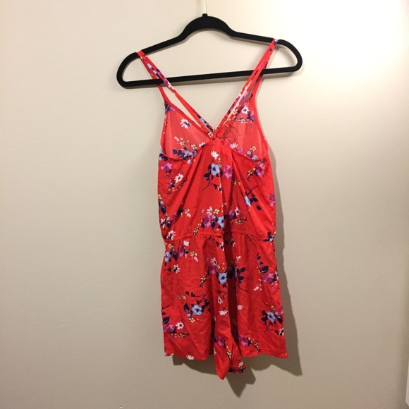 Floral pattern romper - Picture 5 of 5